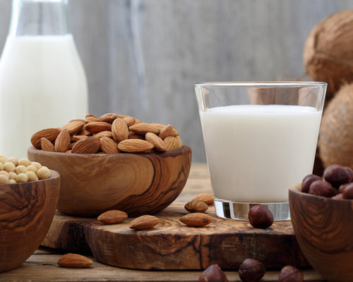 Almond, Soy, or Coconut? Choose the Best Plant-Based Milk!
