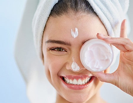 Benefits of Moisturizing Your Face Every Day