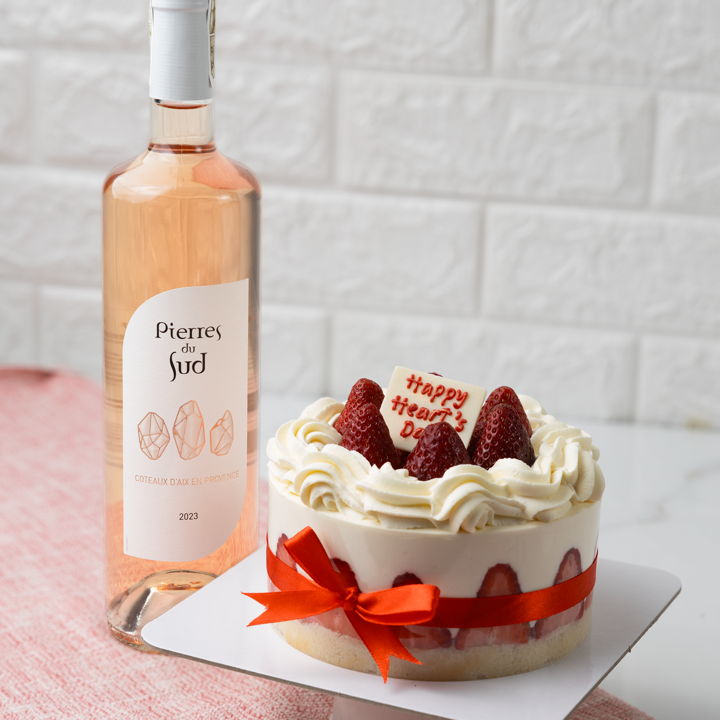 Strawberry Shortcake & Rosé Wine Set